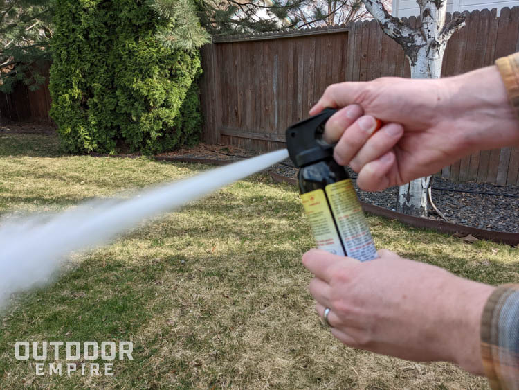 向下角度喷洒阻震器