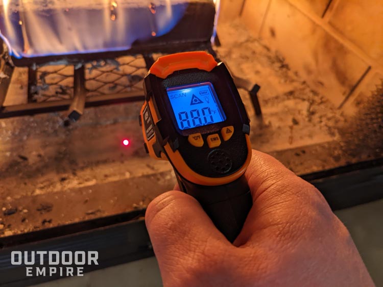 温度计测量壁炉温度