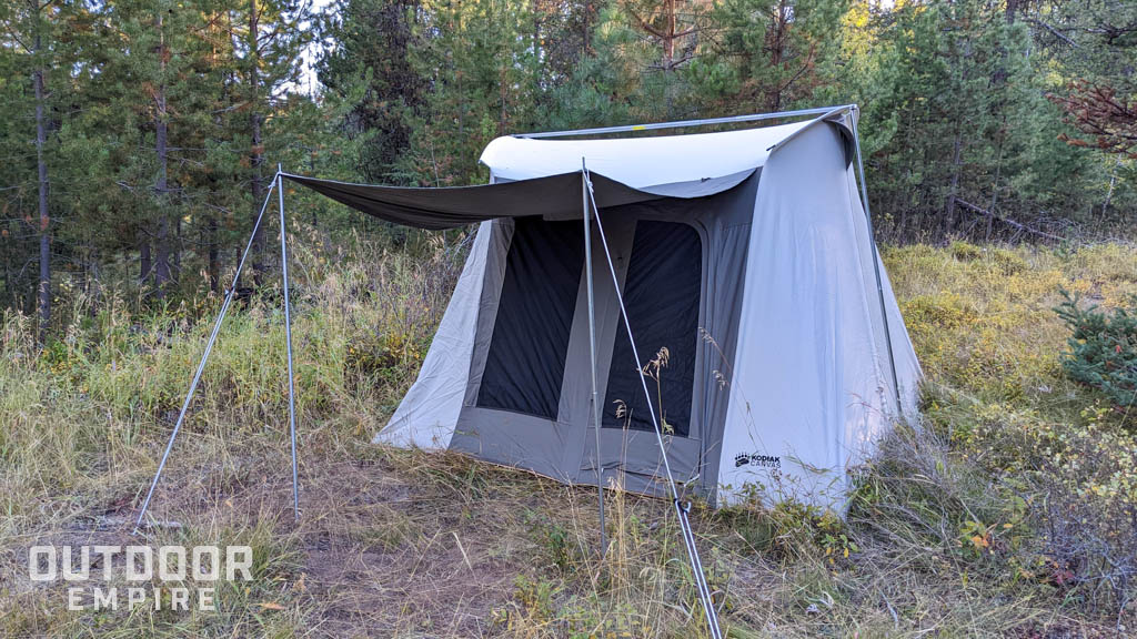 科迪亚克flex-bow帐篷在树林里