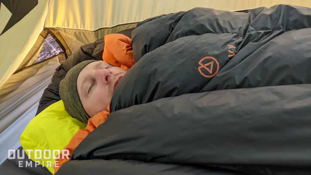 zenbivy光的床上睡觉